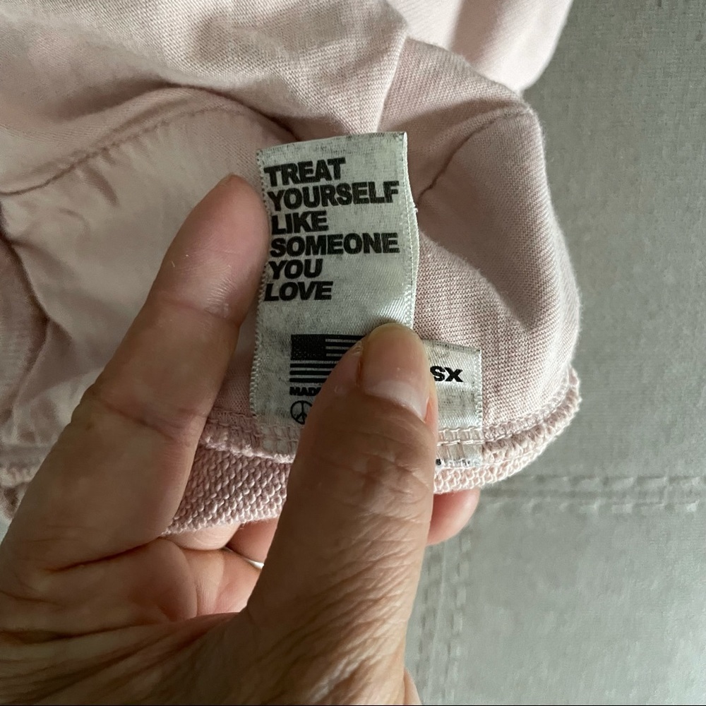Madhappy pink Sweat Shorts - Picture 8 of 10